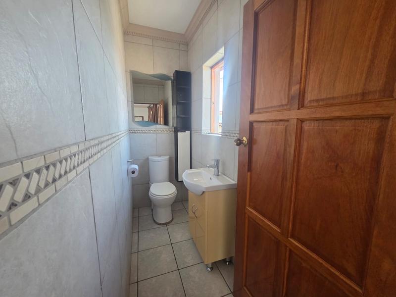 5 Bedroom Property for Sale in Birdwood Estate North West